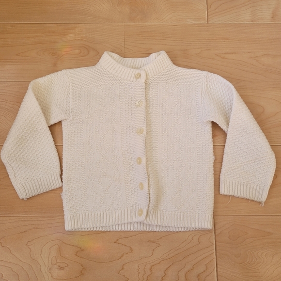 Vintage handmade handknit cream off-white cardigan sweater - Picture 2 of 10